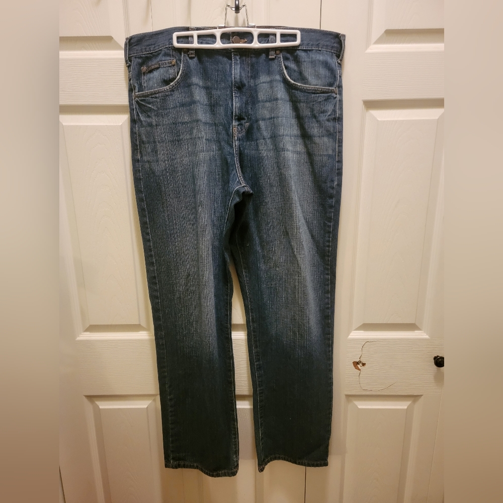 Calvin Klien Men's Relaxed Straight Jeans Size‎ 38